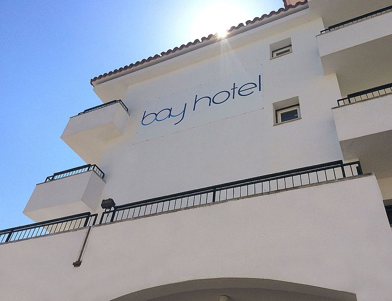 Bay Hotel Roses Bagian luar foto