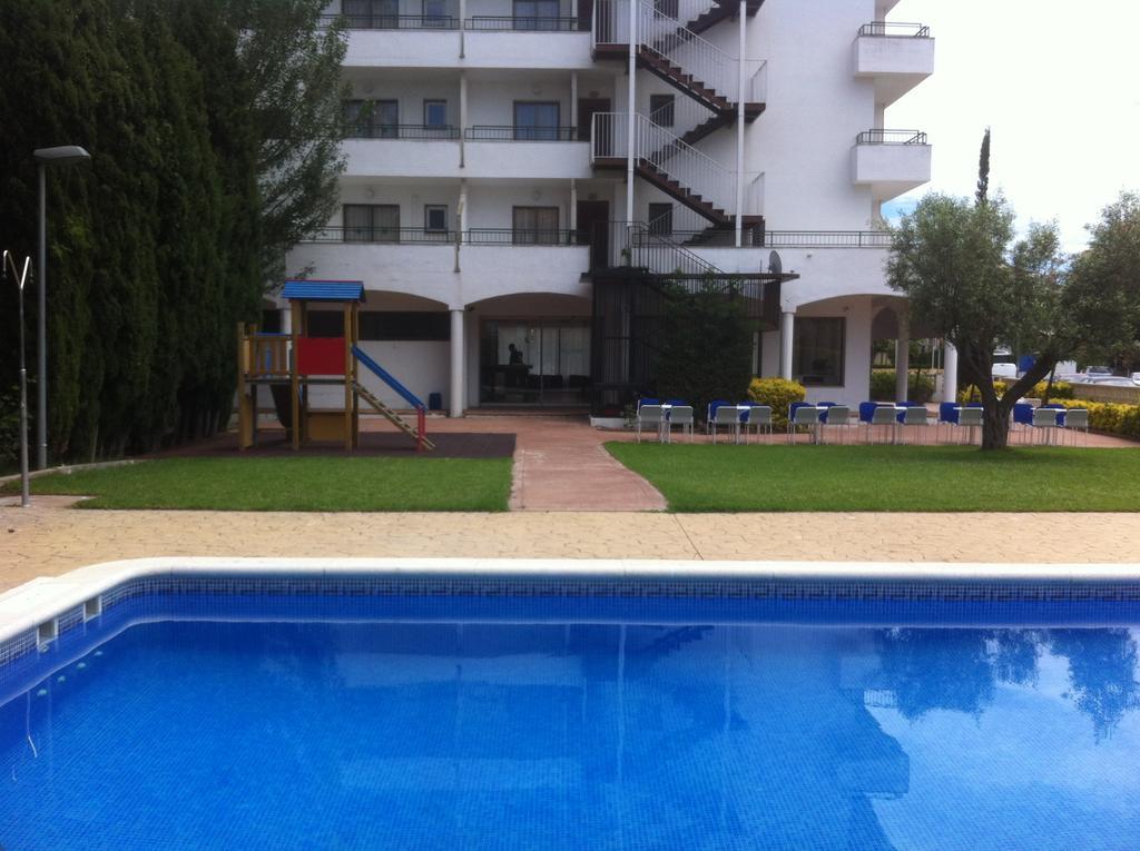 Bay Hotel Roses Bagian luar foto